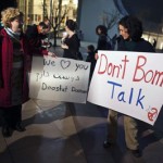 Protestas contra la guerra ante la casa de E. Barak. Carmen Rengel