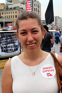 Manifestante en Taksim, Estambul, durante las revueltas del parque Gezi. 7 Junio 2013  | © I. U. Topper