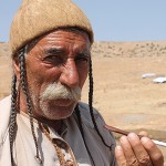 Los Yezidíes De Sinyar Se Identifican Por Sus Trenzas | © K. Zurutuza