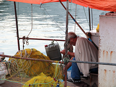 Pescador en Skopelos, Grecia (Ago 2012) | © Ilya U. Topper / M'Sur