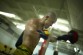 Isaac (Pitbull) entrenando con el globo en el gimnasio de Rochelambert